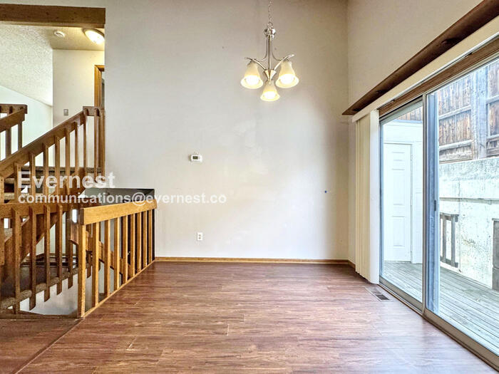 Building Photo - 7507 S Steele St