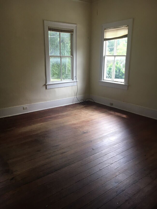 Building Photo - S. 7th Street 121