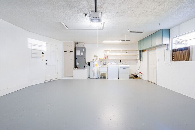 Building Photo - Charming 3-Bedroom Home in Port Orange for Rent!