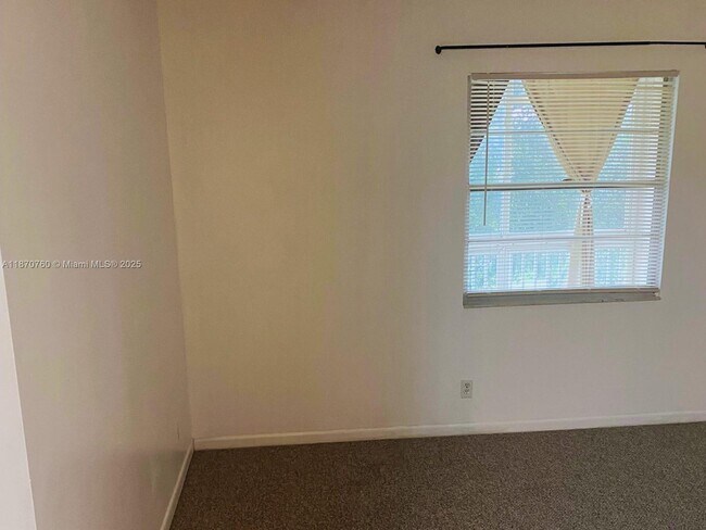 Building Photo - 13550 SW 6th Ct