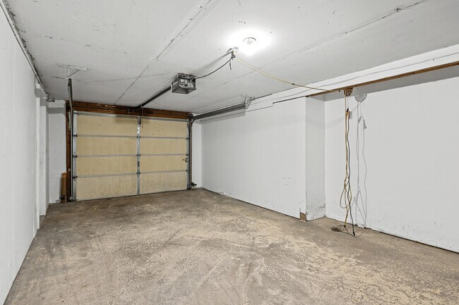 Building Photo - 16601 Eldorado St NW