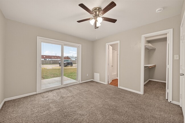 Building Photo - 10 Ferguson St