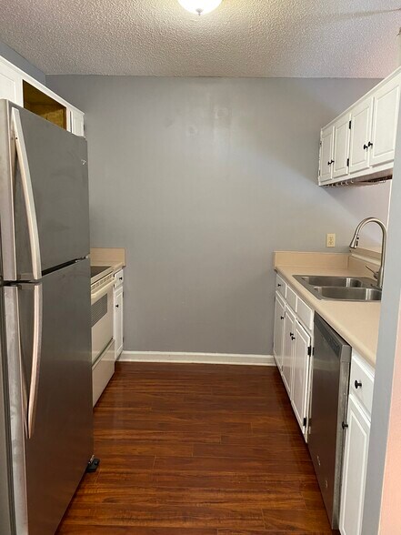 Building Photo - 339 Yorkshire Cir