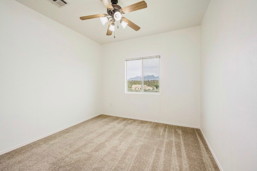 Building Photo - 3640 Ascencion Cir