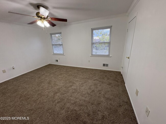 Building Photo - 910 Judy Ct