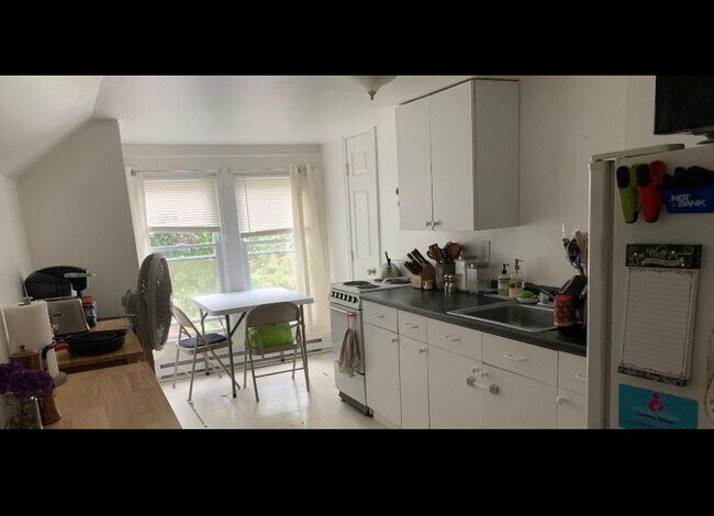 Building Photo - 30 Johnson Ave