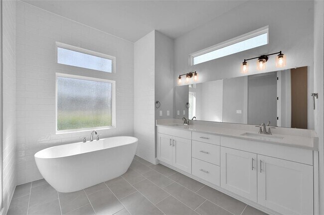 Building Photo - 28506 Tallow Rock Ln