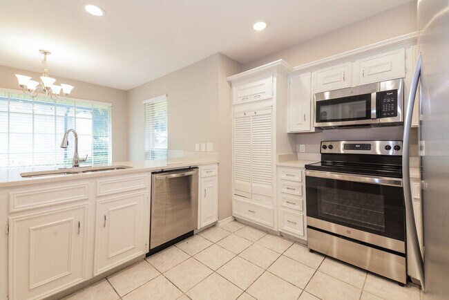 Building Photo - 306 Cardinal Creek Dr