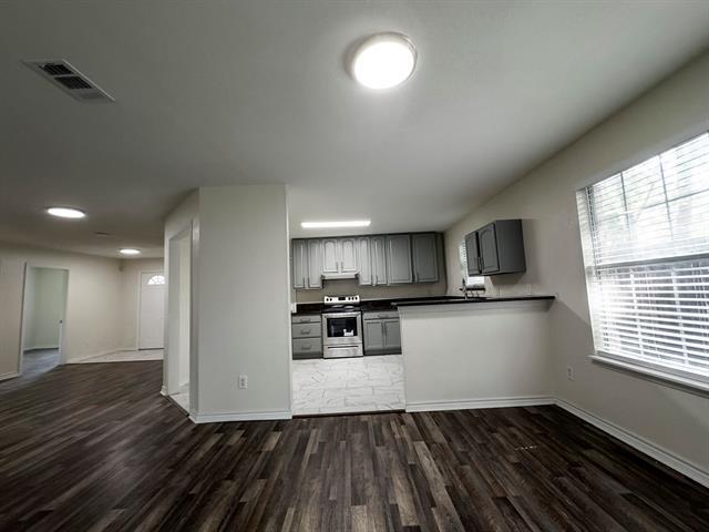 Building Photo - 149 E Marguerita Dr