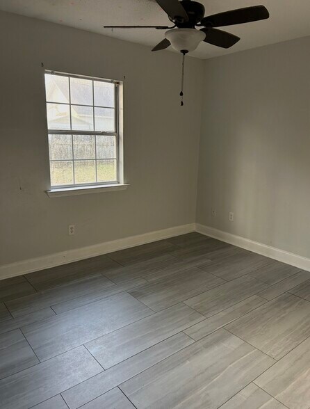 1 of 3 bedrooms - 70497 D St