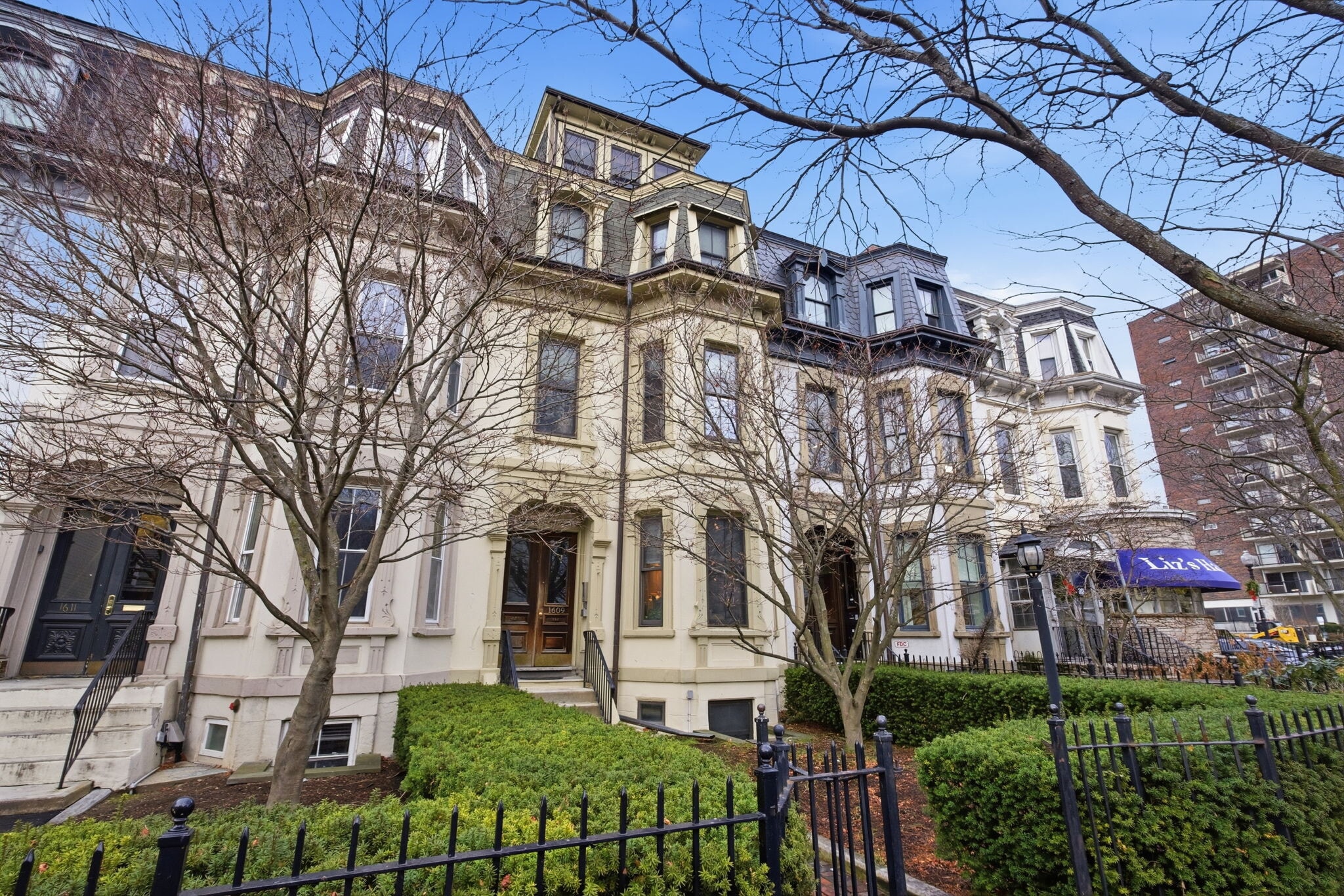 Building Photo - 1609 Tremont St