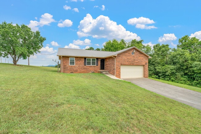 Building Photo - 2832 Vicksburg Ln