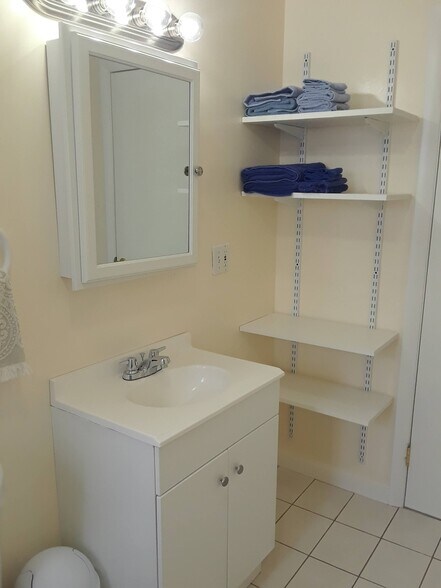 Bathroom - 56 Fulton St