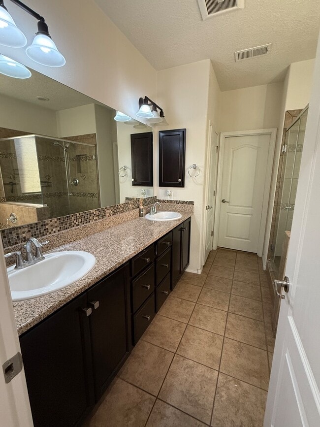 Building Photo - 12023 Pocono Rd SE