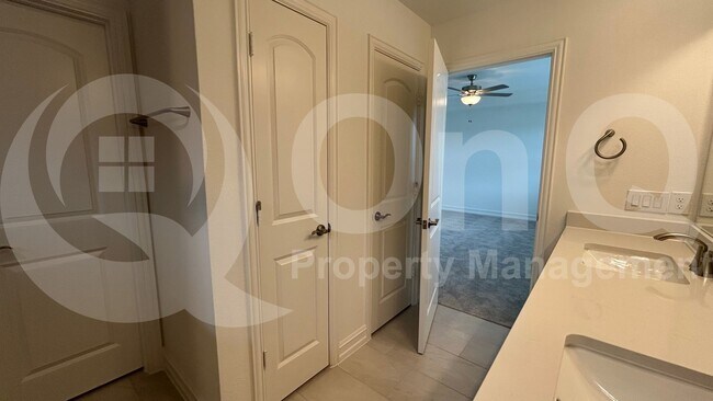 Building Photo - 244 Kistler Dr