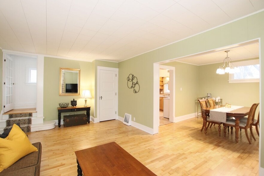 Building Photo - 27 15th St