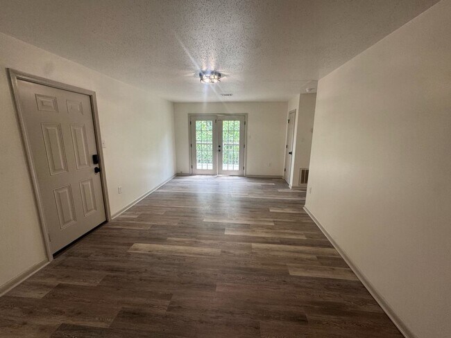 Building Photo - Towneview Estates