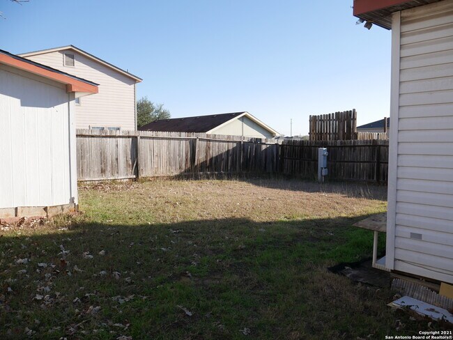 Building Photo - 6031 Pleasant Meadow
