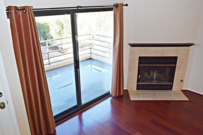 Building Photo - Modern 2 Bed 2.5Bath Townhome with Garage, Balconies & In-Unit Laundry in Linda Vista