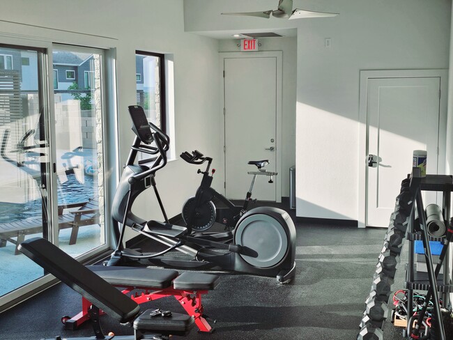 fitness center - 2050 Lohmans Spur Rd