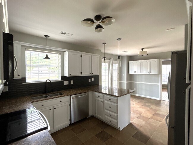 Building Photo - T.R. Lawing Realty Property