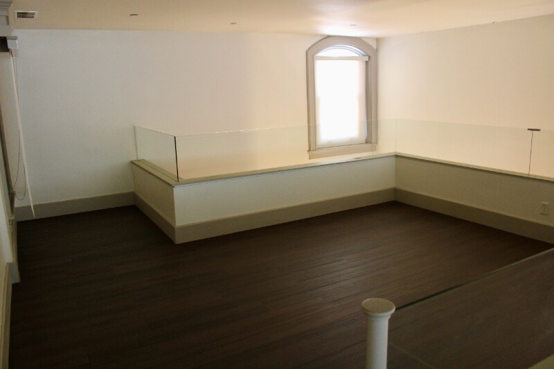 Building Photo - 1120 Reddour St