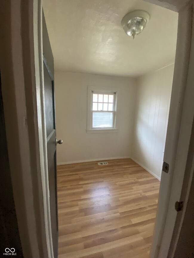 Building Photo - 1351 S Belmont Ave