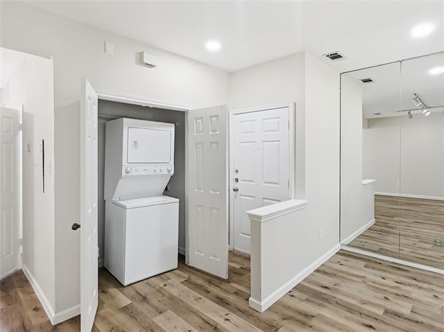 Building Photo - 7126 Holly Hill Dr