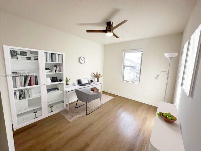 Building Photo - 12336 Green Oak Dr