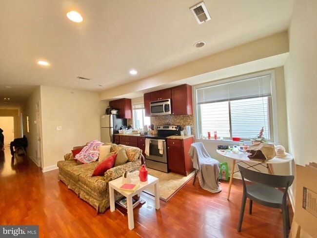 Building Photo - 1417 N 17th St