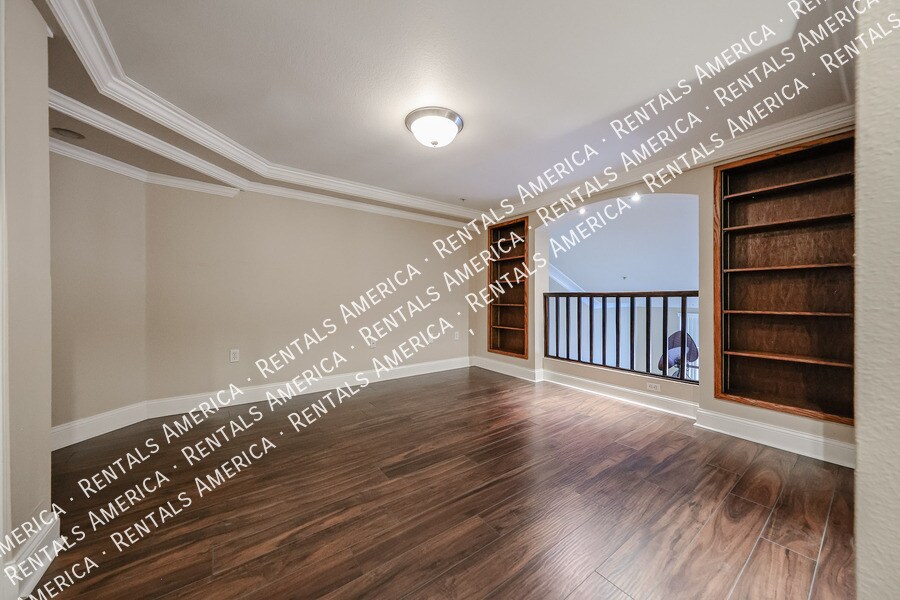 Building Photo - 1701 E Colter St