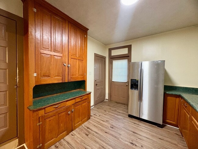 Building Photo - 3 Bedroom Single Family Home in Harrisburg!