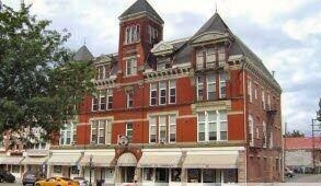 Building Photo - The Warner