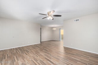 Building Photo - 2612 E Lemon St