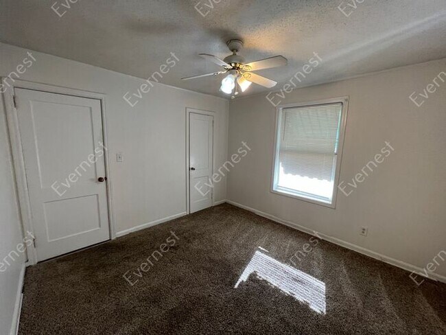 Building Photo - 7930 7th Ct S