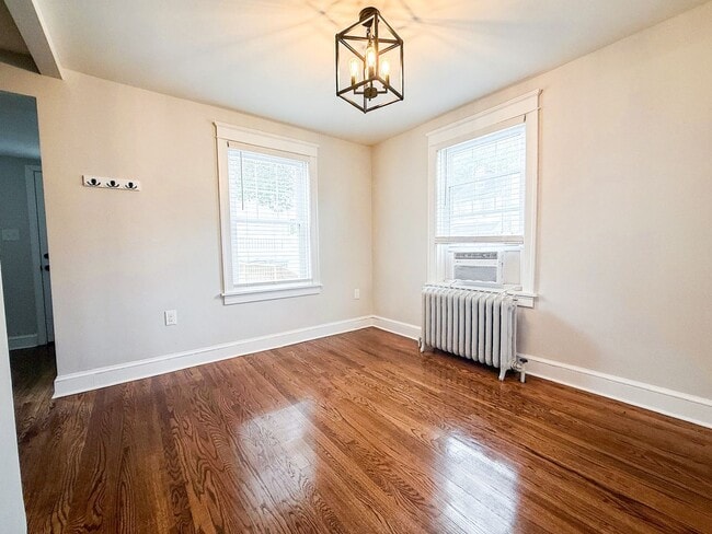 Building Photo - Stunning 3-Bedroom Twin Home in the Heart of Phoenixville! Available NOW!
