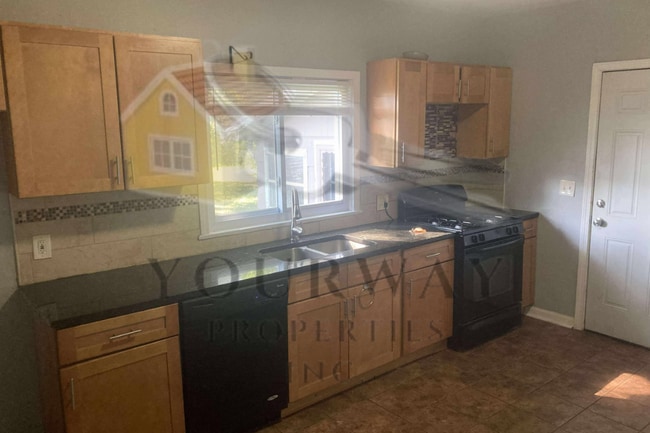 Primary Photo - 883 Brown Rd