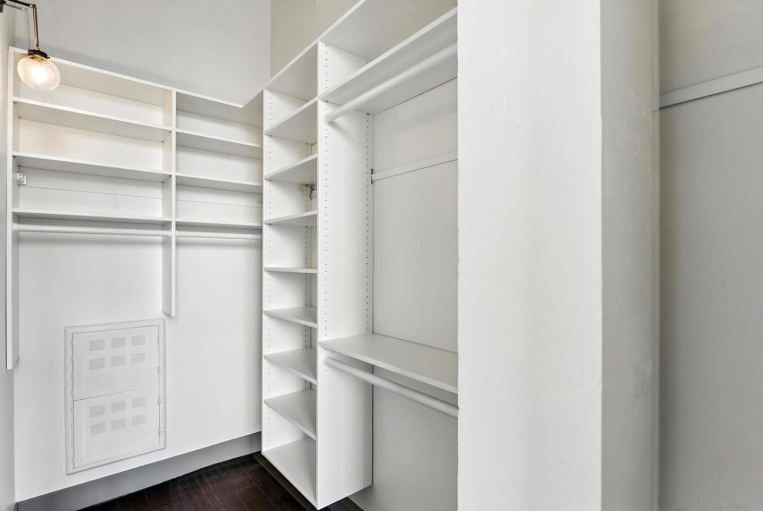 Building Photo - 222 W 15th St