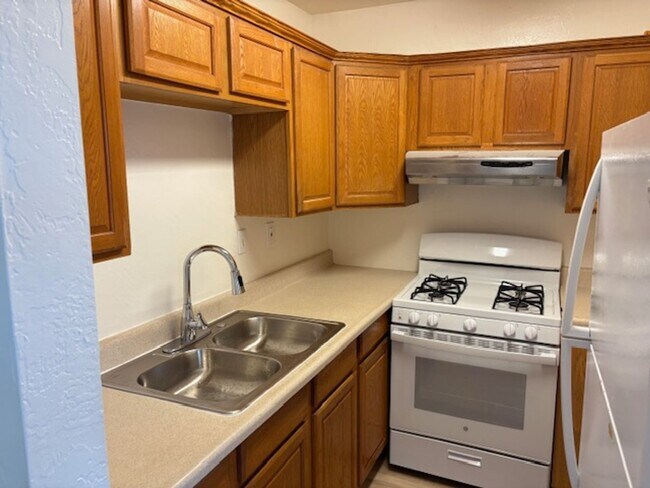 Building Photo - Two Bedroom - Kahe Kai