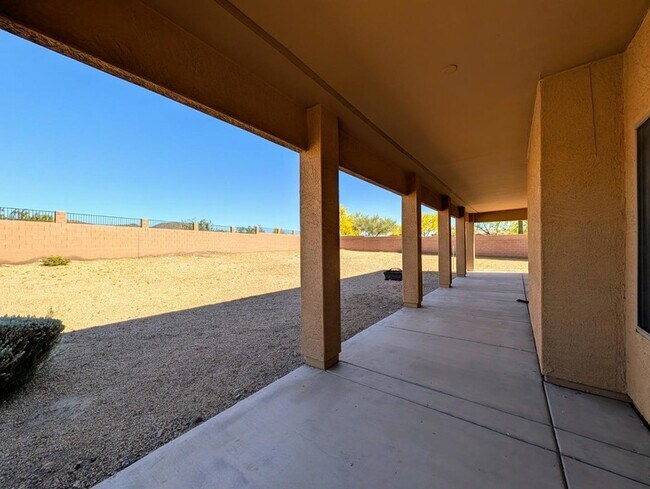 Building Photo - 27321 N Gidiyup Trail