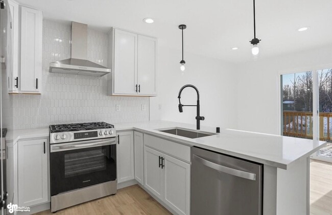 Building Photo - 336 Ashbrook Dr