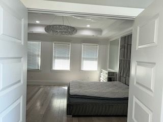 Building Photo - 960 Nours Cir SE