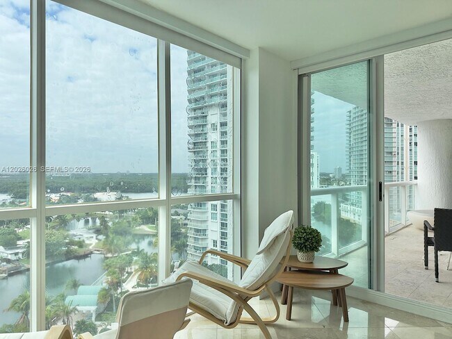 Building Photo - 16400 Collins Ave