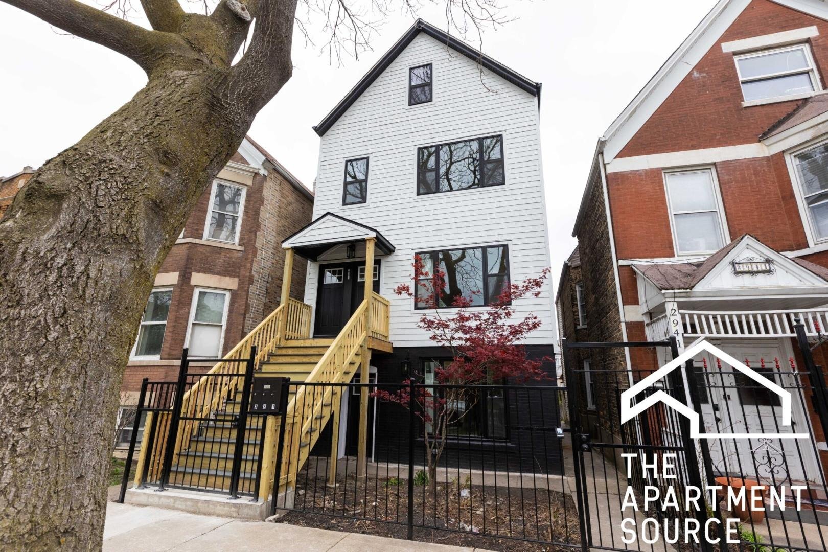 Building Photo - 2943 N Gresham Ave