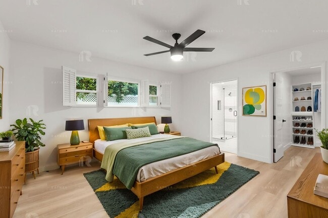 Building Photo - Newly REMODELED large 4 bed / 4 bath home w/ family room, private bonus room / home office, and "...