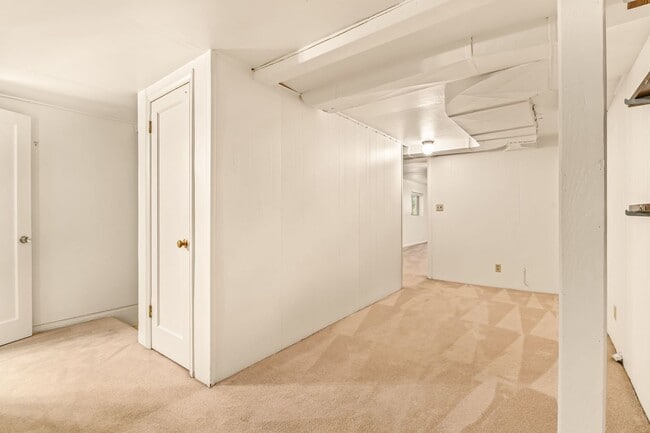 Building Photo - 3535 43rd Ave W