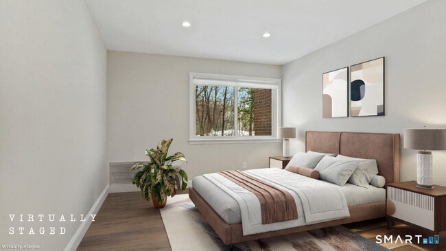 Building Photo - 92 Wilton Crest Rd