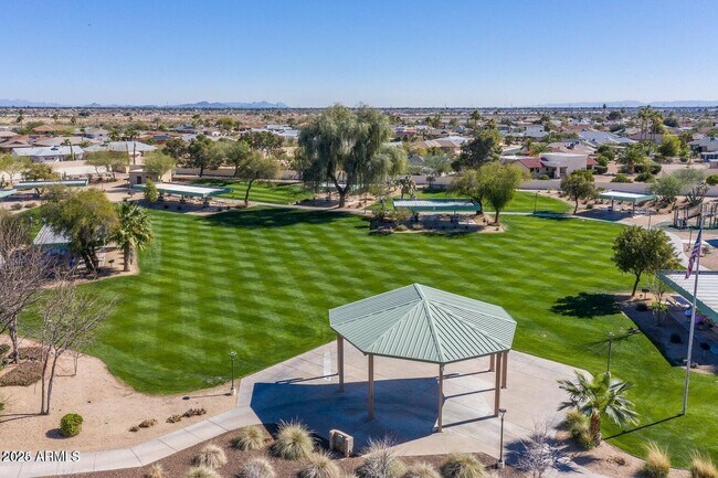 Building Photo - 9719 W Rolling Hills Dr