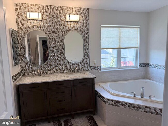 Building Photo - 413 Ruby Rd