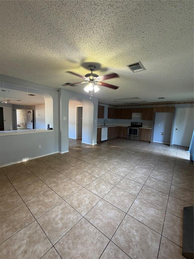 Building Photo - 3207 Settlement Dr